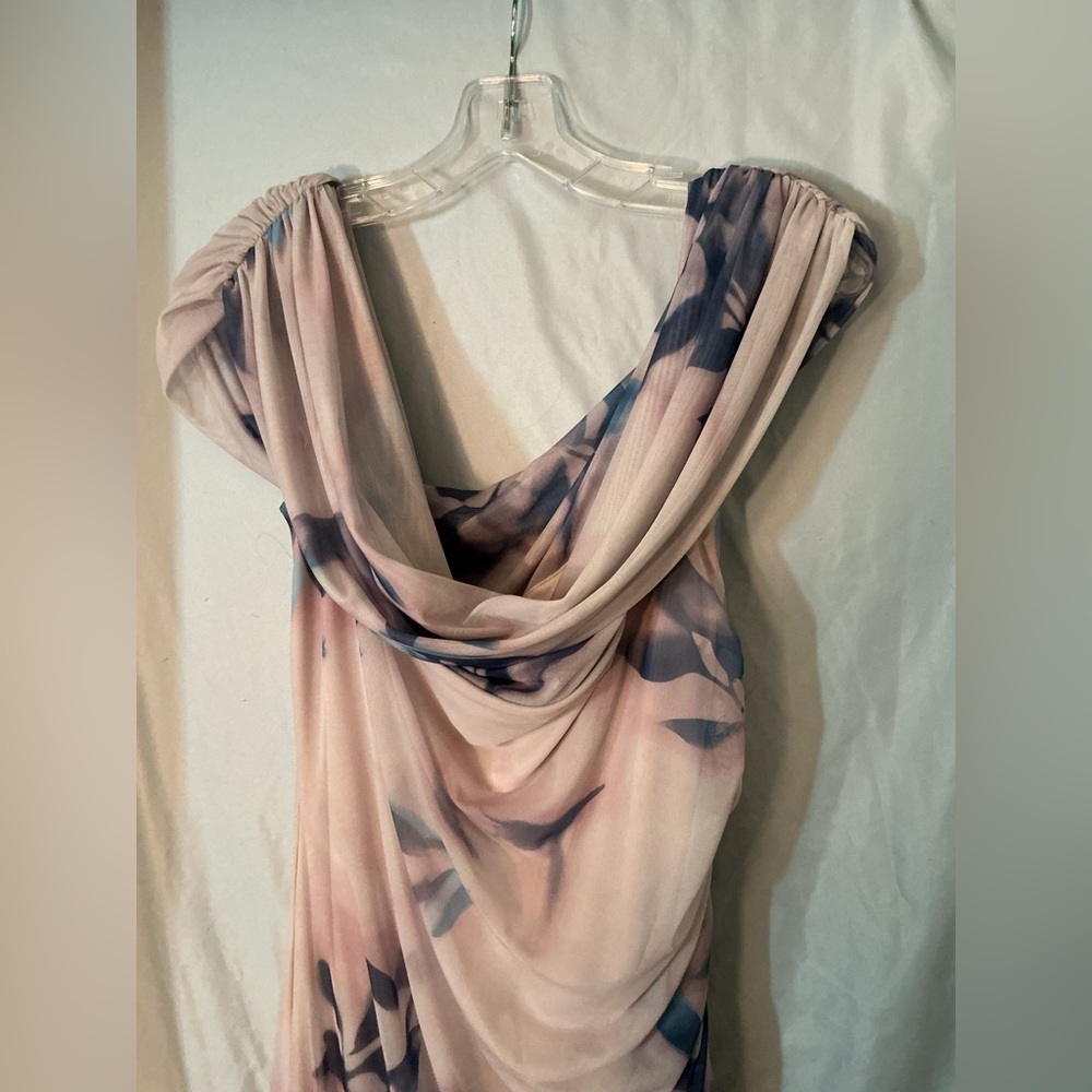 Off-Shoulder Lavender Floral A&F Dress - Picture 4 of 9